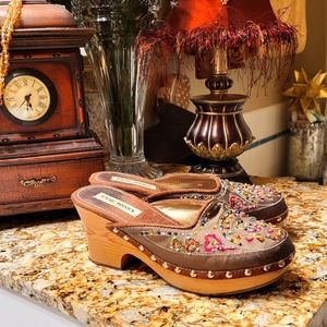 Steve madden beaded clog size eight